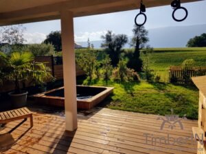 Square large hot tub (3)
