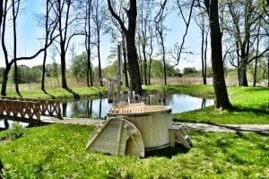 Wooden hot tub basic model made of siberian spruce larch 1