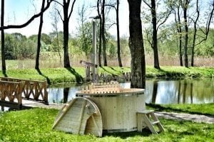 Wooden hot tub basic model made of siberian spruce larch 22