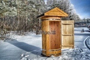 Outdoor shower with roof and door 7