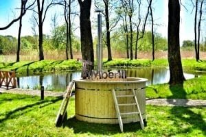 Wood fired hot tub for garden. Includes sand filtration 2 LED and wall insulation 22
