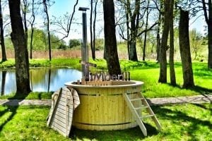 Wood fired hot tub for garden. Includes sand filtration 2 LED and wall insulation 23