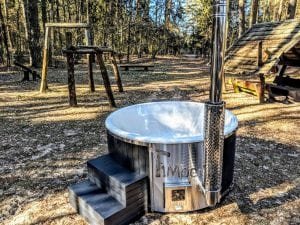Black Fiberglass Lined Hot Tub With Integrated Burner Wellness Scandinavian (20)