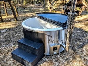 Black Fiberglass Lined Hot Tub With Integrated Burner Wellness Scandinavian (45)