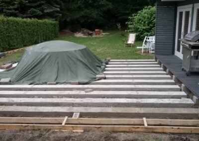 Building the outdoor terrace (4)
