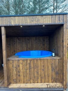 Sauna de jardín moderna con jacuzzi (4)